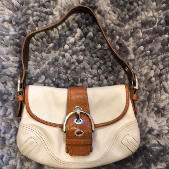 Coach Handbags - Coach Soho purse